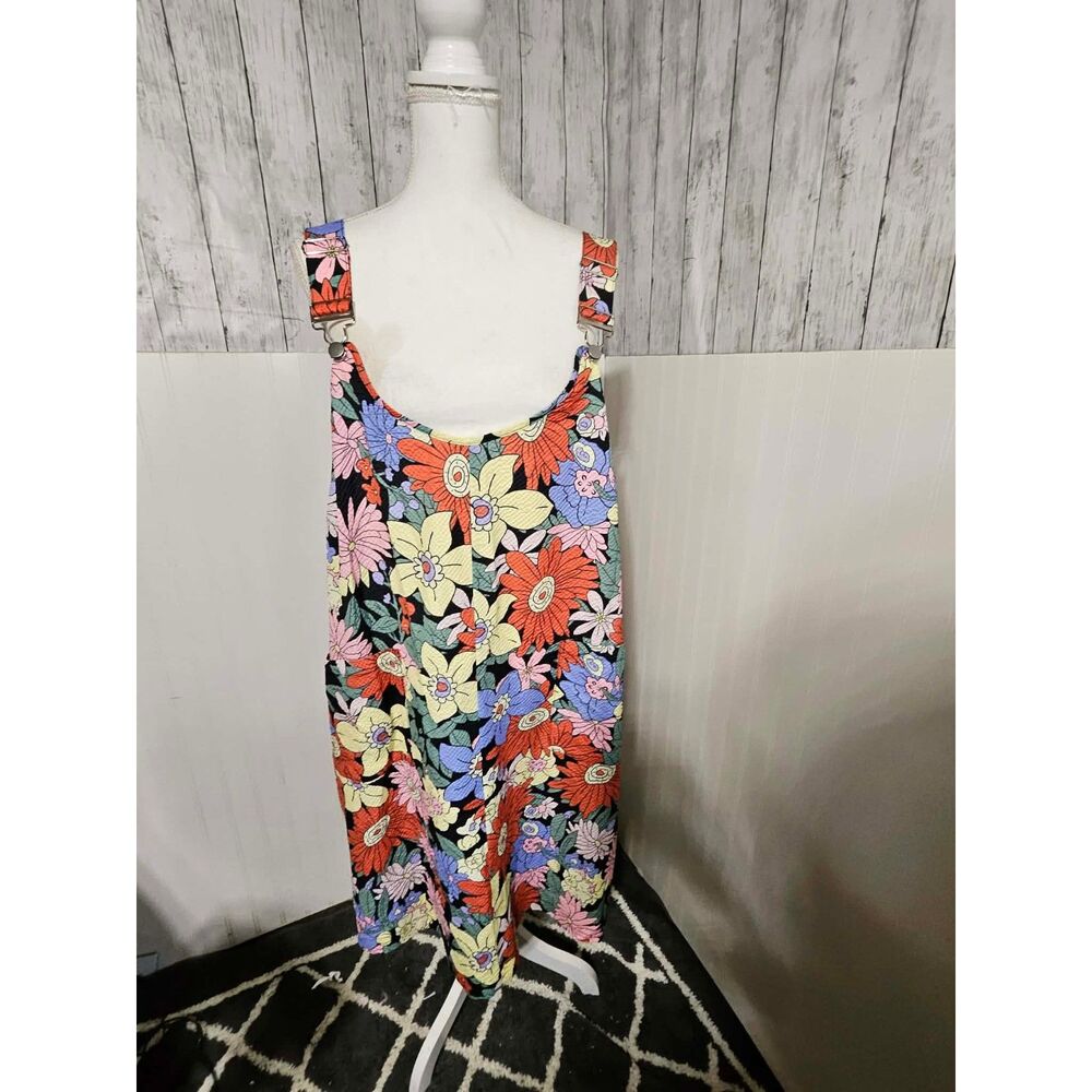BloomChic NWT Floral Overall Pinafore Dress Size 22-24 Adjustable Strap - Picture 2 of 6